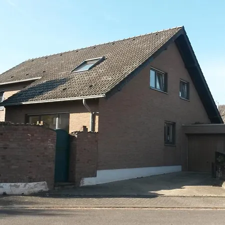 דירה Ferien- Monteurwohnung In *